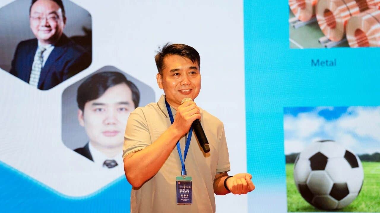 A HIFULL expert presents applications of silicone rubber and nanomaterials in humanoid robots